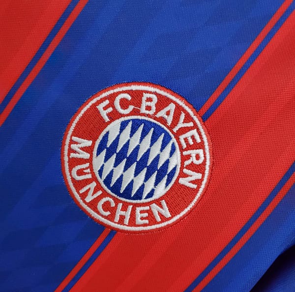 Retro Bayern Munich 95/97 home Soccer Jersey - Image 6