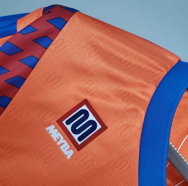 Retro 89/92 Barcelona Away Orange Jersey - Image 5