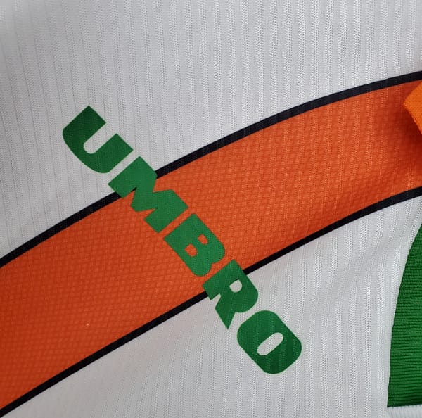 Retro Ireland 94/96 away Soccer Jersey - Image 4