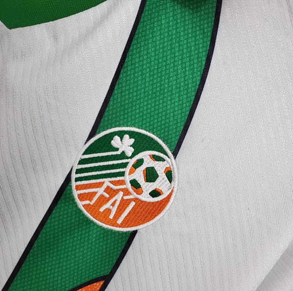 Retro Ireland 94/96 away Soccer Jersey - Image 5