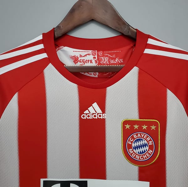 Retro Bayern Munich 10/11 home Soccer Jersey - Image 10