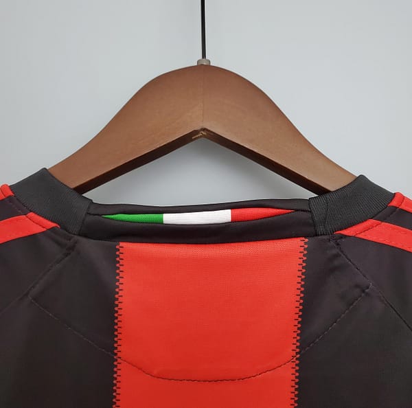 Retro 10/11 AC Milan home Soccer Jersey - Image 3