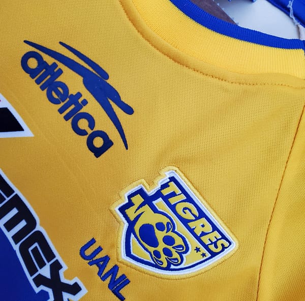 Retro 01/02 Tigres UANL Home Jersey - Image 7