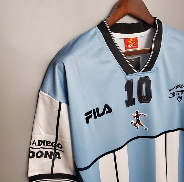 Retro 2001 Argentina Maradona #10 Commemorative Edition Soccer Jersey - Image 6