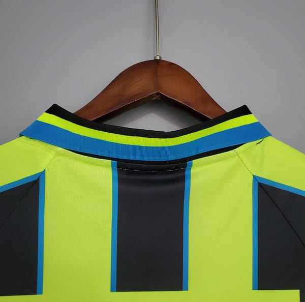 Retro Manchester City 98/99 away Soccer Jersey - Image 3