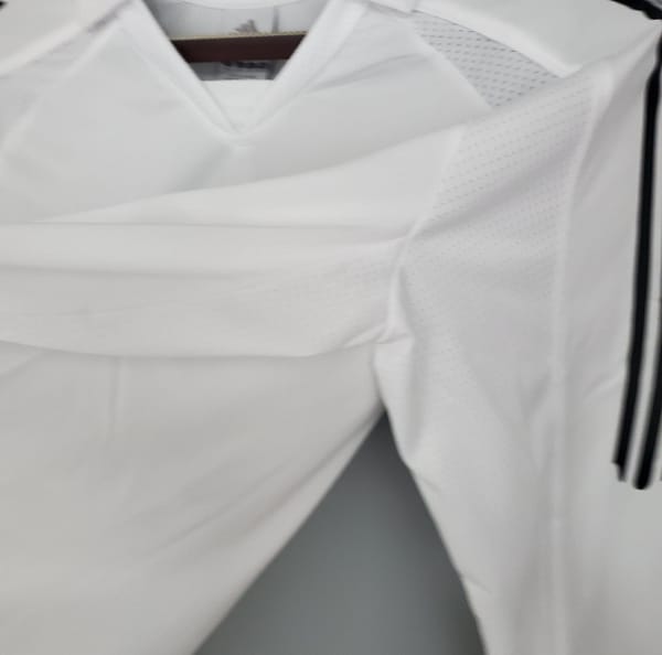 Retro long sleeve Real Madrid 05/06 home Soccer Jersey - Image 4