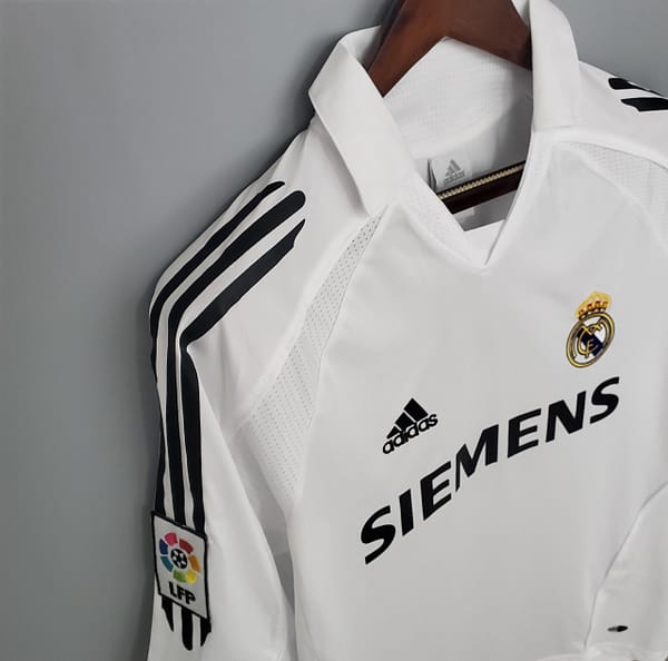 Retro Real Madrid 05/06 home Soccer Jersey - Image 6