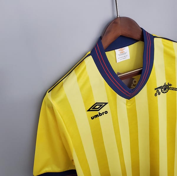 Retro 83/86 Arsenal away Soccer Jersey - Image 4