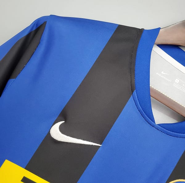 Retro 08/09 Inter Milan home Soccer Jersey - Image 7