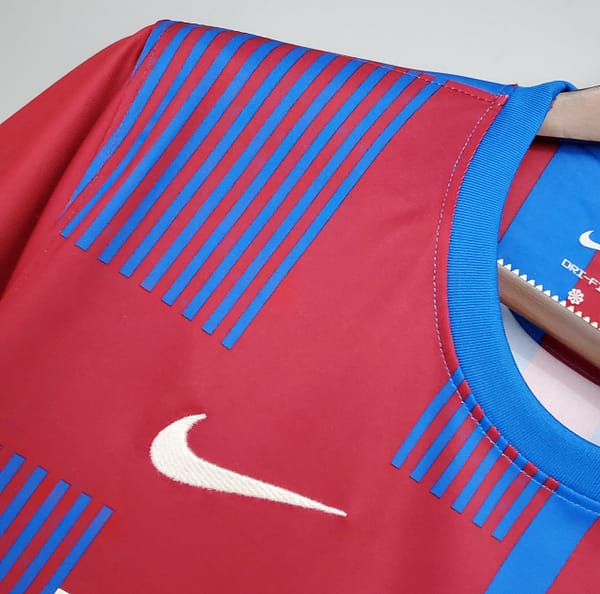21/22 Barcelona home Soccer Jersey - Image 7