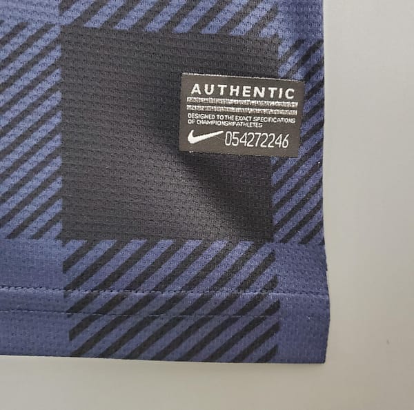 Retro 13/14 Manchester United Away Soccer Jersey - Image 5