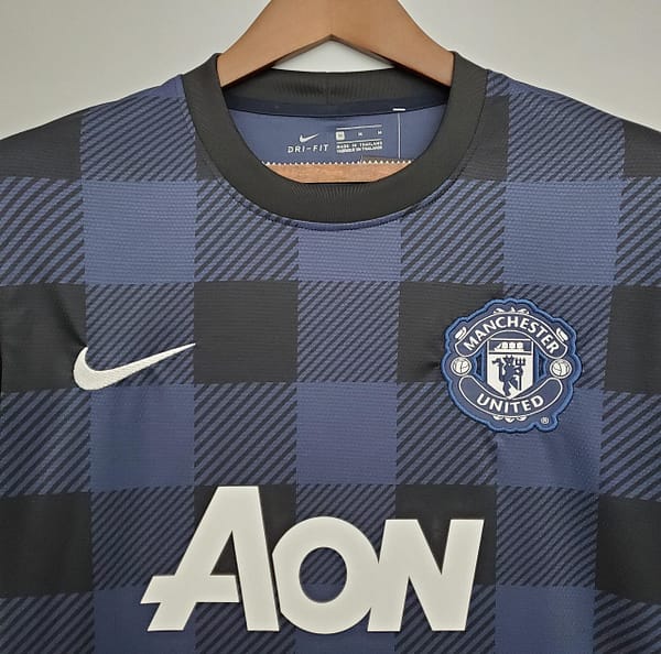 Retro 13/14 Manchester United Away Soccer Jersey - Image 9