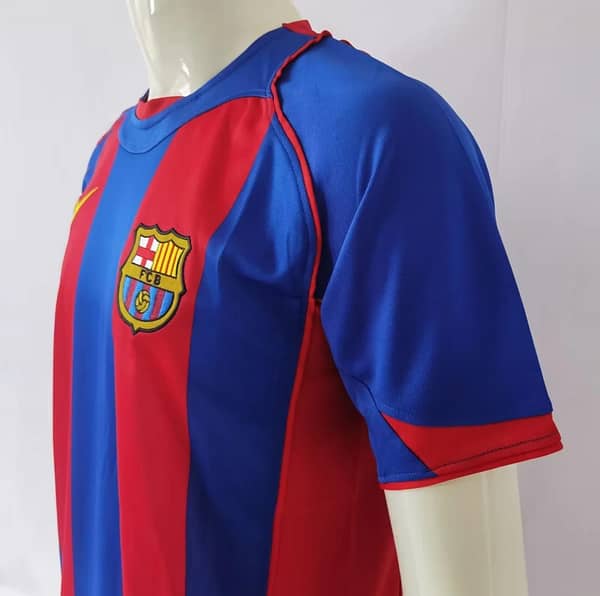 Retro 04/05 Barcelona Home Jersey - Image 4