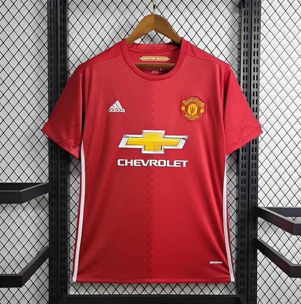 Retro 16/17 Manchester United Home Jersey - Image 10