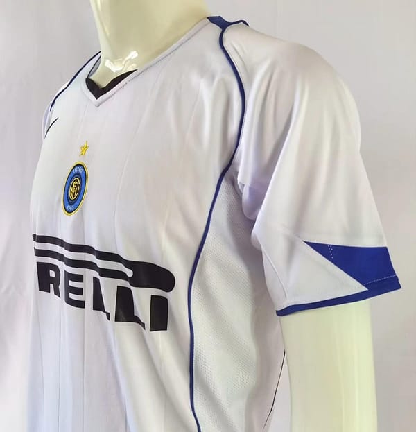 Retro 04/05 Inter Milan Away White Jersey - Image 3