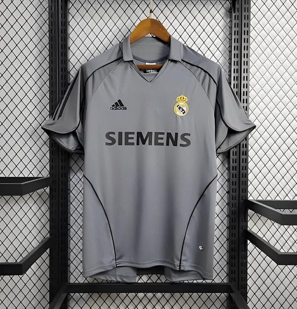 Retro 05/06 Real Madrid Third Grey Jersey