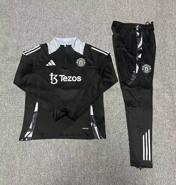 24/25 Kids Manchester United Black Half Zipper Jacket+Long Pants - Image 2