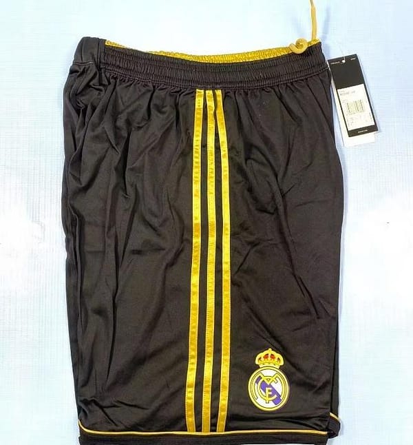 Retro 11/12 Real Madrid Away Black Jersey - Image 2