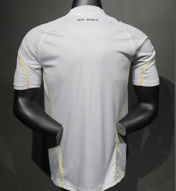 Player Version Retro 09/10 Real Madrid Home Jersey - Image 2