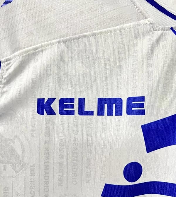 Retro 96/97 Real Madrid Third Jersey - Image 5