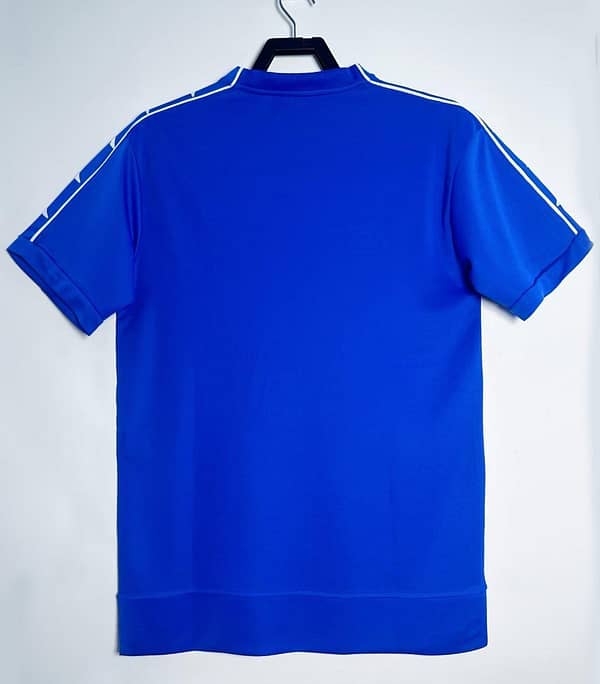 Retro 99/00 Juventus Away Blue Jersey - Image 2