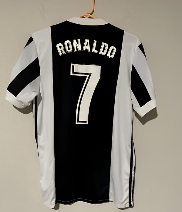 Retro 17/18 Juventus Home Jersey - Image 4