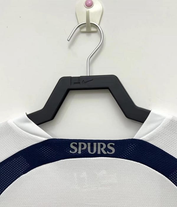 Retro 06/07 Tottenham Hotspur Home Soccer Jersey - Image 8