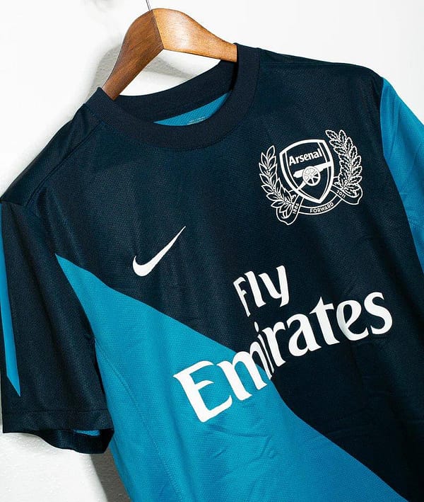 Retro 11/12 Arsenal Away Blue Jersey - Image 4