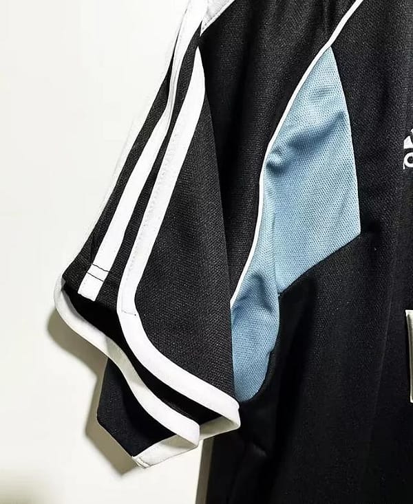 Retro 00/01 Newcastle United Away Jersey - Image 10