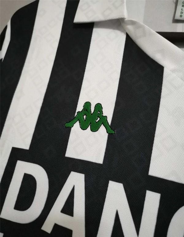 Retro 92/94 Juventus Home Jersey - Image 6