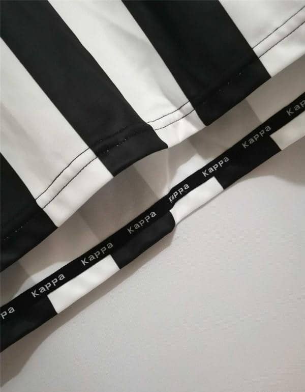 Retro 99/00 Juventus Home Long Sleeve Jersey - Image 9