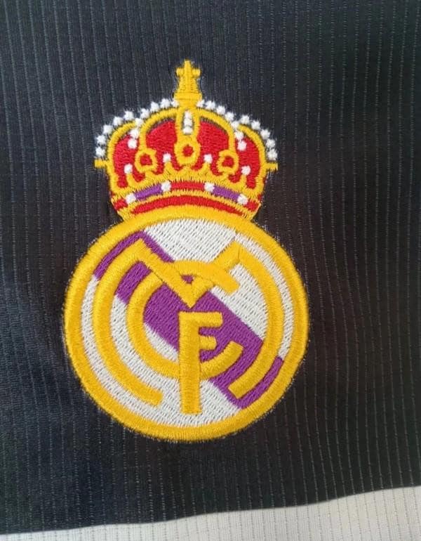 Retro 97/98 Real Madrid Third Jersey - Image 5