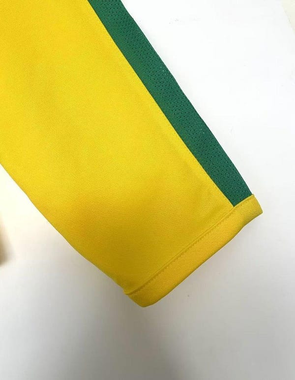 Retro 2002 Brazil Home Long Sleeve Jersey - Image 5
