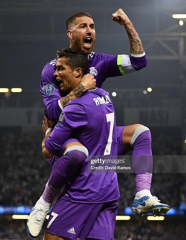 Player Version Retro 16/17 Real Madrid Away Long Sleeve Jersey - Image 7