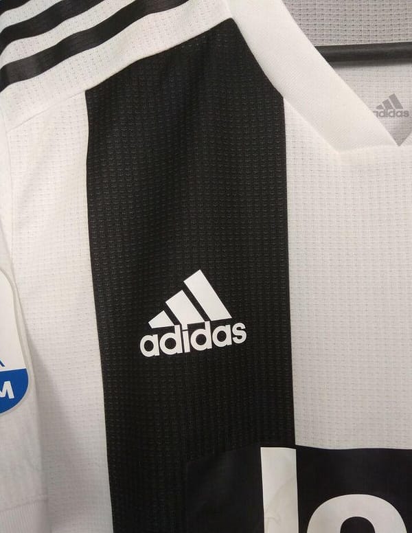 Player Version Retro 18/19 Juventus Home Jersey - Image 6
