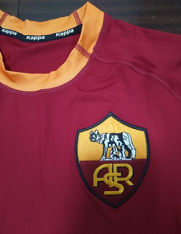 Retro 00/01 AS Roma Home Jersey - Image 11