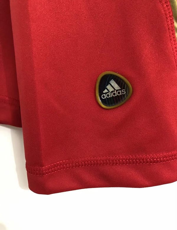 Retro 10/11 Liverpool Home Long Sleeve Soccer Jersey - Image 3