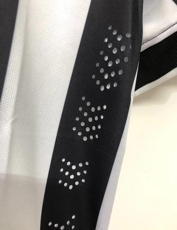 Retro 14/15 Juventus Home Soccer Jersey - Image 4
