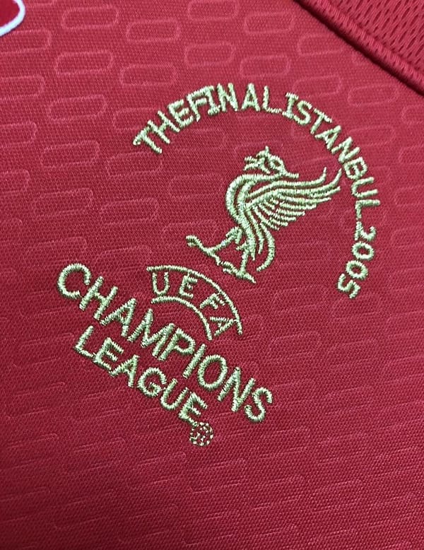 Retro 04/05 Liverpool Home Soccer Jersey - Image 10