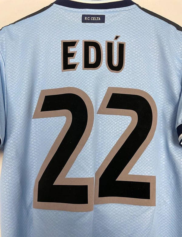Retro 99/01 Celta de Vigo Home Jersey - Image 3