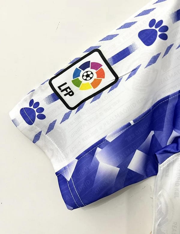 Retro 96/97 Real Madrid Third Jersey - Image 6
