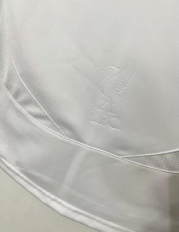 Retro 06/08 Liverpool Away Soccer Jersey - Image 4