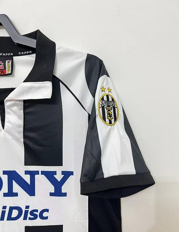 Retro 97/99 Juventus Home Soccer Jersey - Image 7