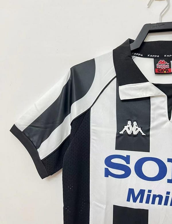 Retro 97/99 Juventus Home Soccer Jersey - Image 8