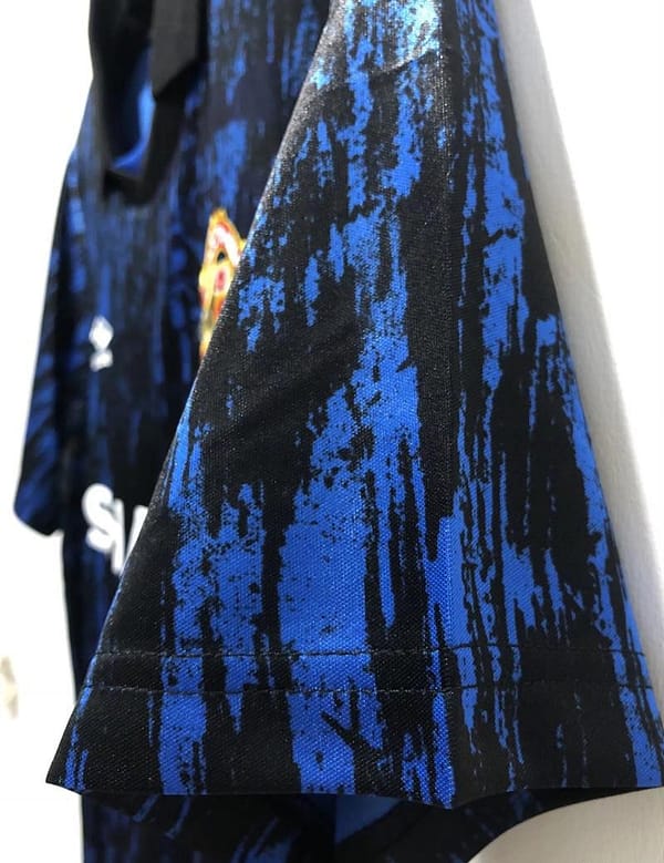 Retro 92/93 Manchester United Away Soccer Jersey - Image 3