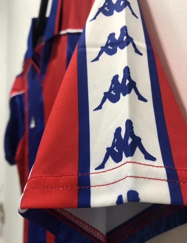 Retro 92/95 Barcelona Home Soccer Jersey - Image 4