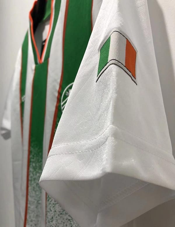 Retro 1994 Ireland Away White Soccer Jersey - Image 2