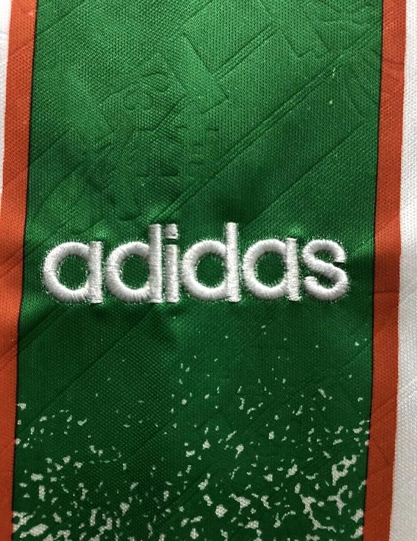 Retro 1994 Ireland Away White Soccer Jersey - Image 3