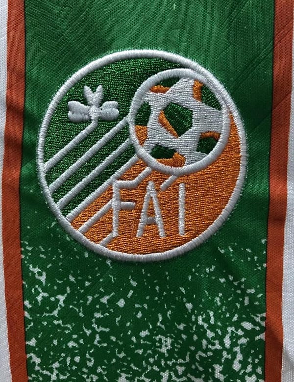 Retro 1994 Ireland Away White Soccer Jersey - Image 4