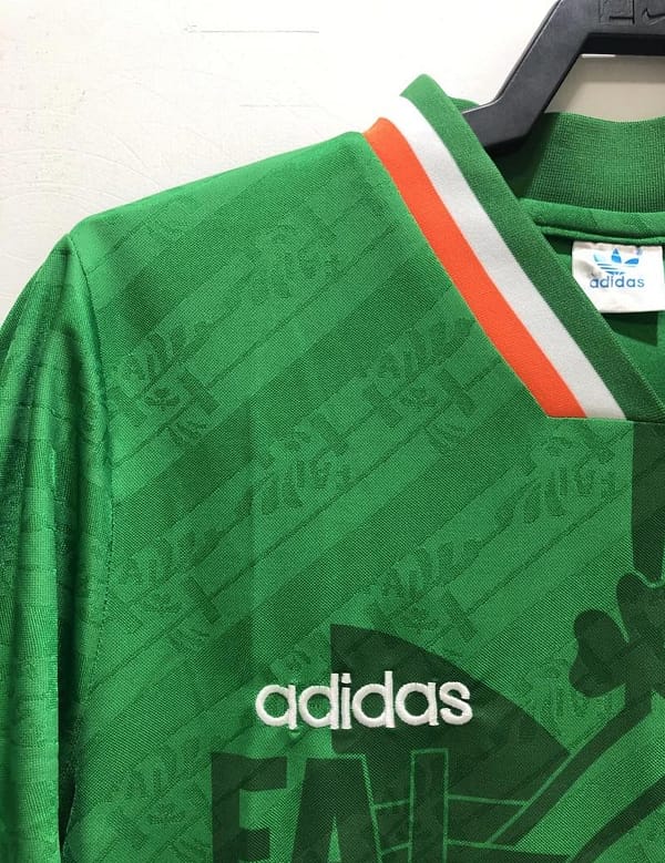 Retro 1994 Ireland Home Soccer Jersey - Image 9